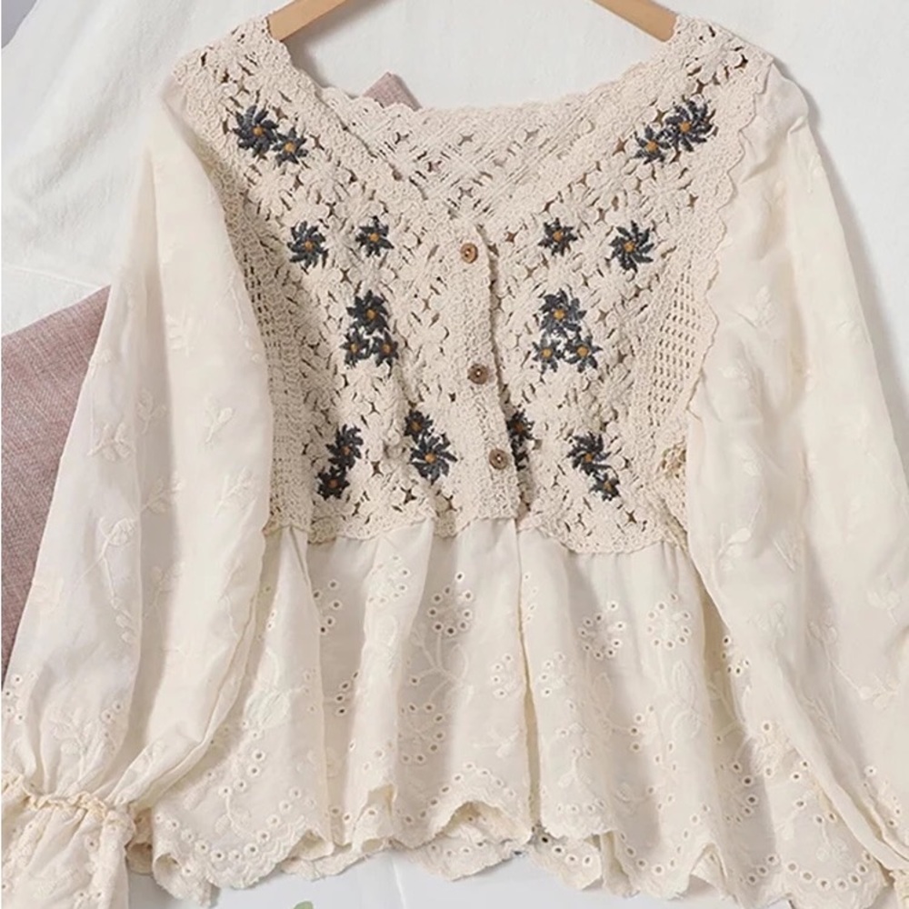 Elegant Cream Crochet Blouse NWT - Picture 1 of 2